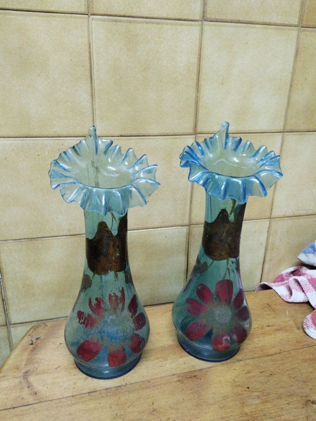 Antigua pareja jarrones cristal