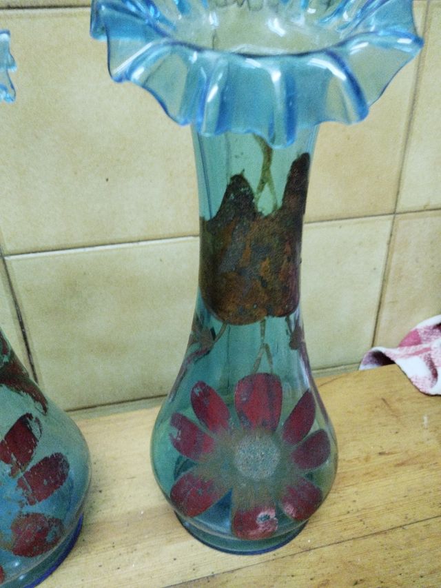 Antigua pareja jarrones cristal