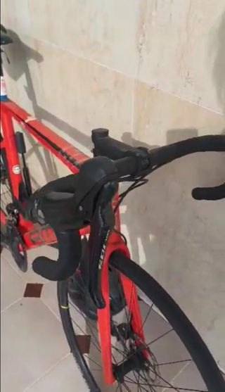 Bicicleta de carretera de alto rendimiento BMC