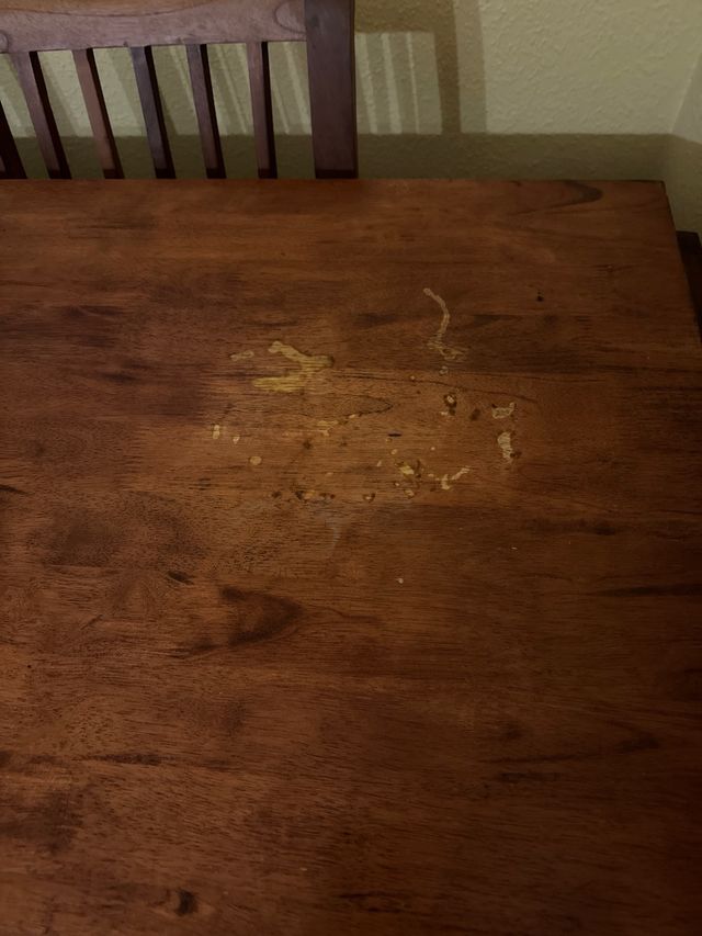 Conjuento de mesa y sillas