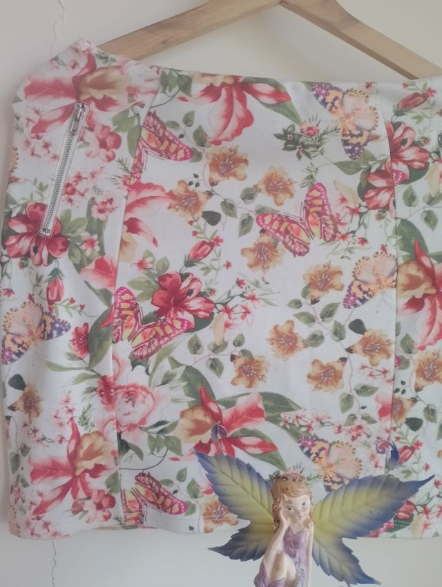 Falda de flores con cremalleras 