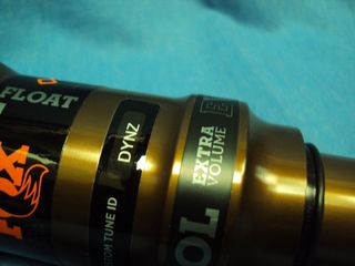 NUEVO Amortiguador FOX Kashima 165x38 Mando remoto