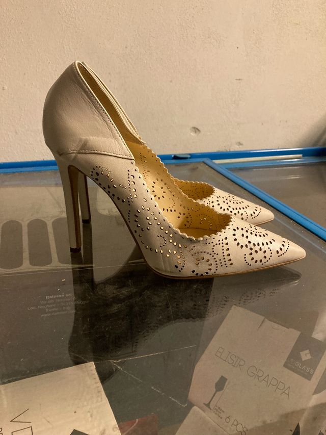 Décolleté beige traforate