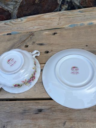 TAZA ROYAL ALBERT MOSS ROSE