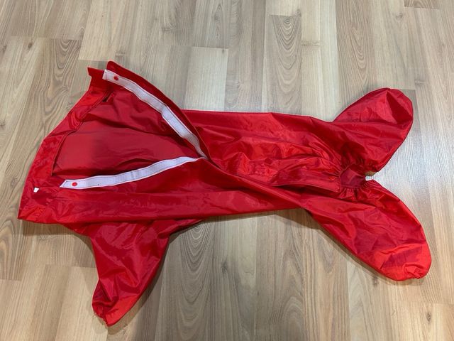 Chubasquero de perro