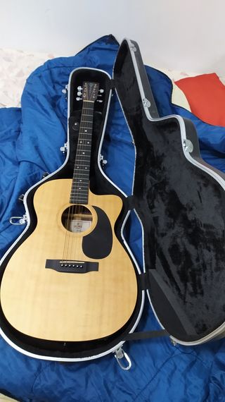 Guitarra acústica Sigma 000TCE