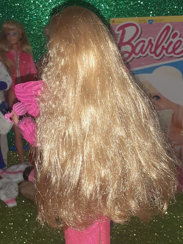 Barbie Beauty Secŕet con omaggi