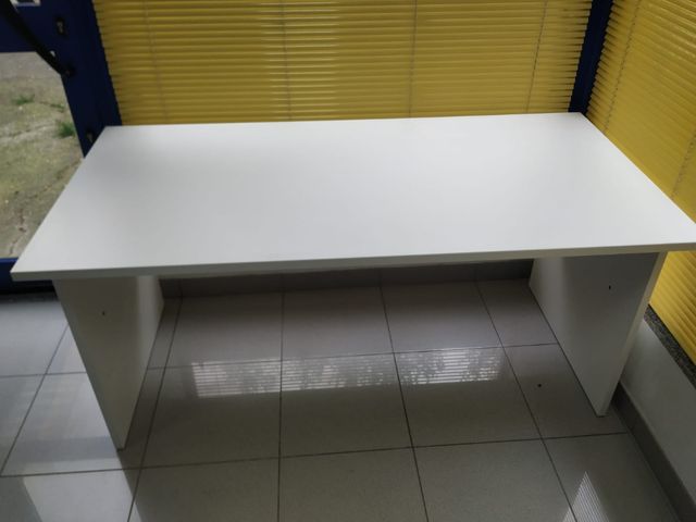 Mesa escritorio blanca