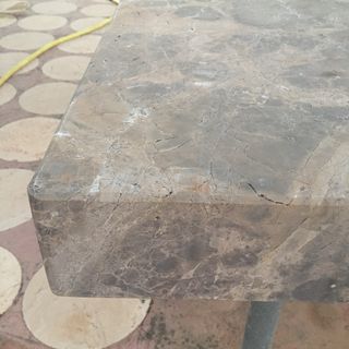 Mesa bloque mármol marrón imperial