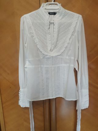 Conjunto de Pantalón y Blusa de Mujer 