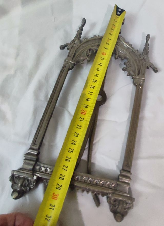 Conjunto de sacras neogoticas