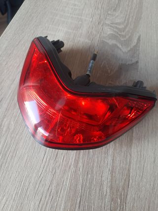 Piloto trasero Ducati Monster 821