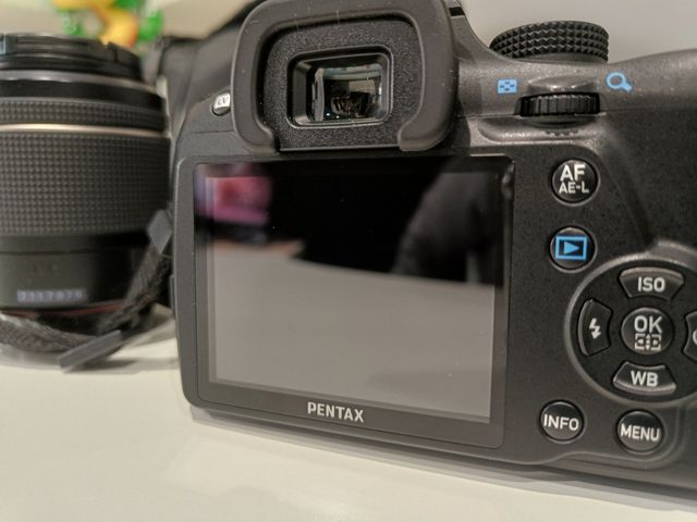 📷 Pentax K-50 + DAL 18-55 WR + 50-200 WR 📷