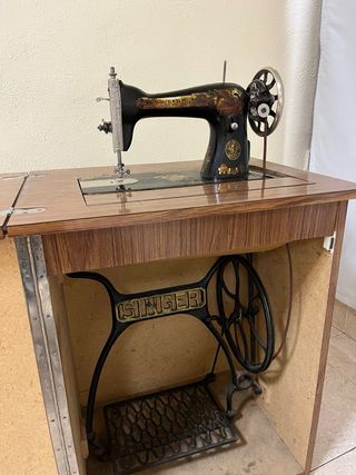 Maquina de coser SINGER