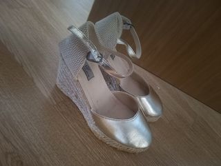 Zapatos cuñas feria dorado talla36