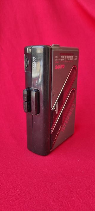 🎶🩵Walkman Sanyo M GR62 radio y casetera