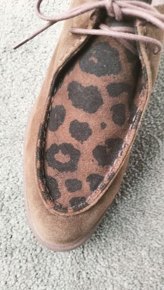 Zapatos Wonders de ante. Nuevos