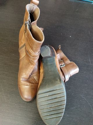 Botines piel núm 39