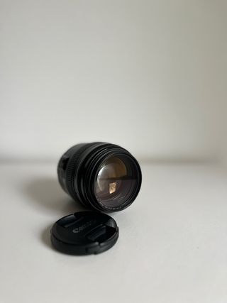 Canon EF 85mm f/1.8 USM