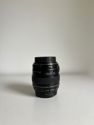 Canon EF 85mm f/1.8 USM