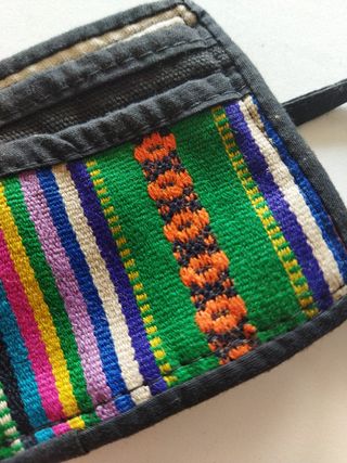 Portafogli etnico in tessuto