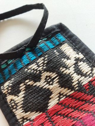 Portafogli etnico in tessuto