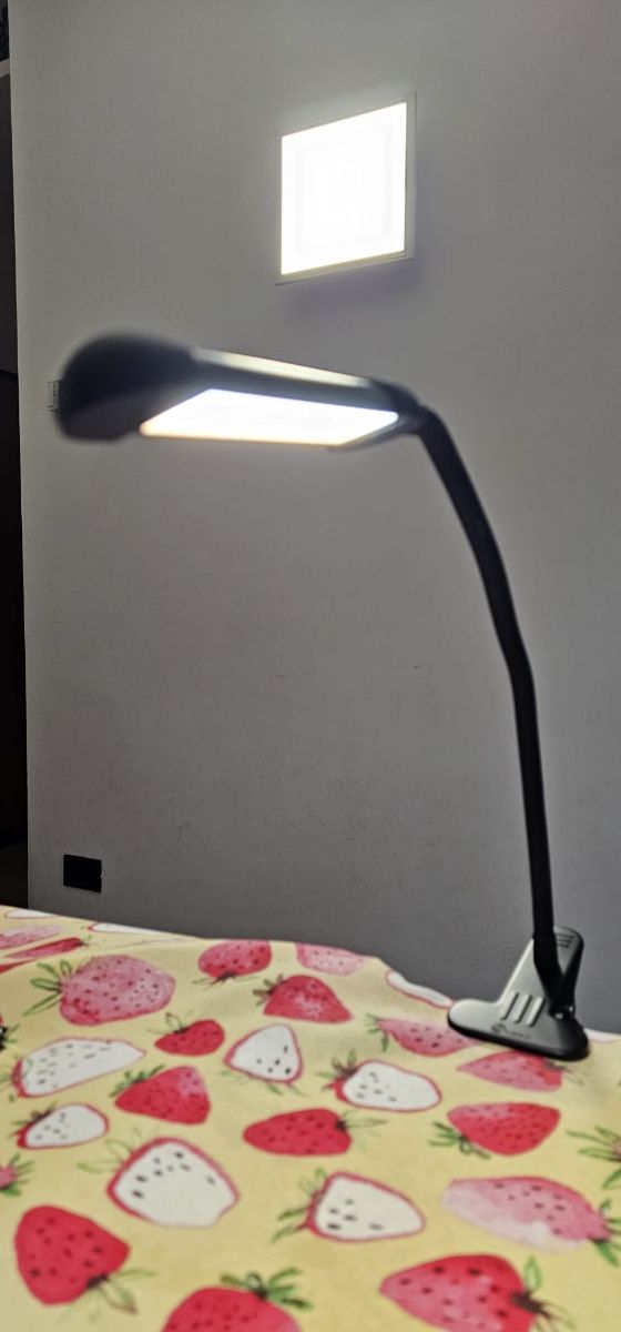 Lampada LED da scrivania