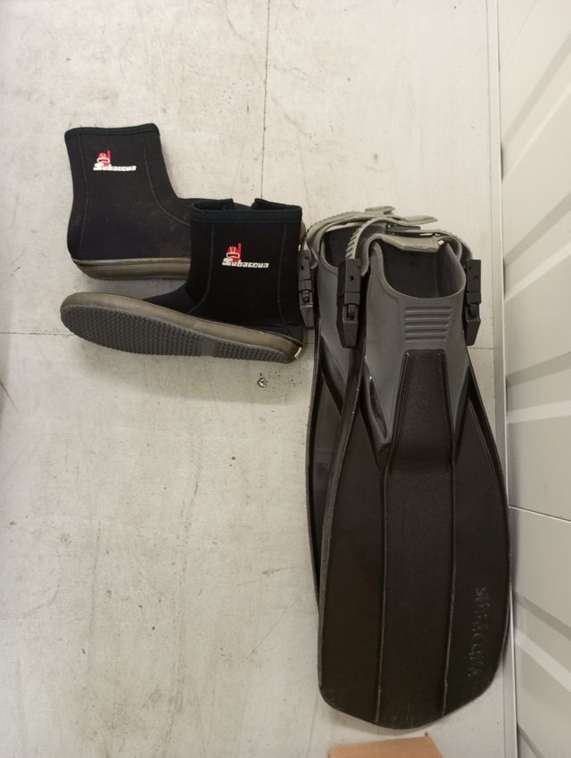 Aletas de buceo con escarpines 