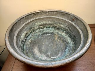 Caldero grande antiguo italiano de cobre