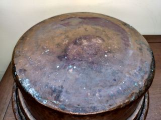 Caldero grande antiguo italiano de cobre