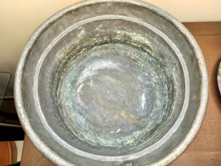 Caldero grande antiguo italiano de cobre