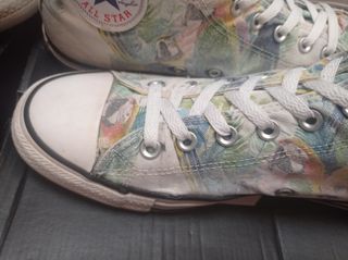 Converse Chuck Taylor All Star special. 43
