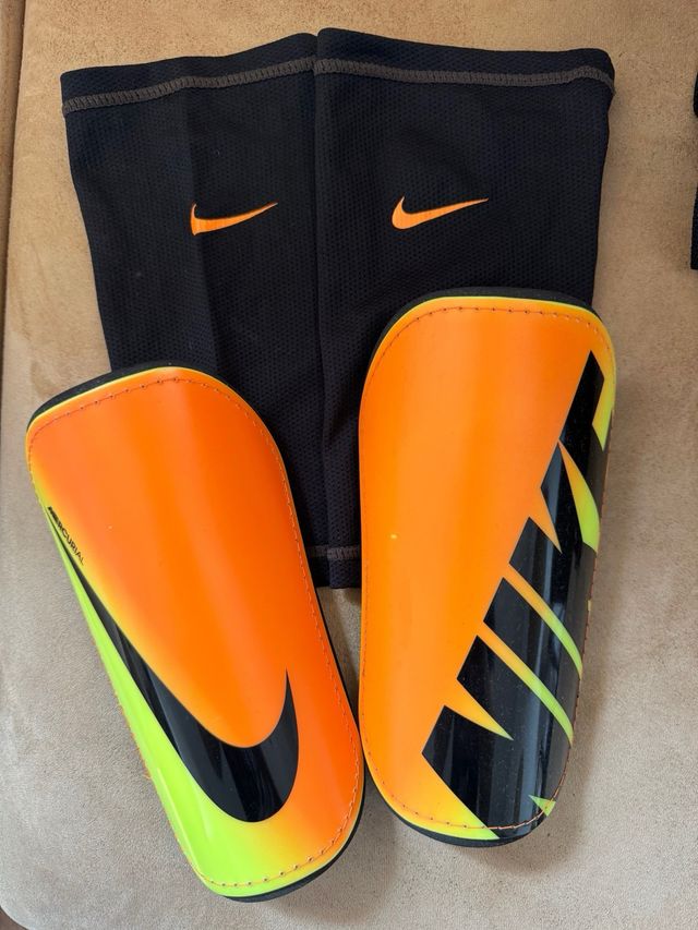 Caneleiras Nike Mercurial