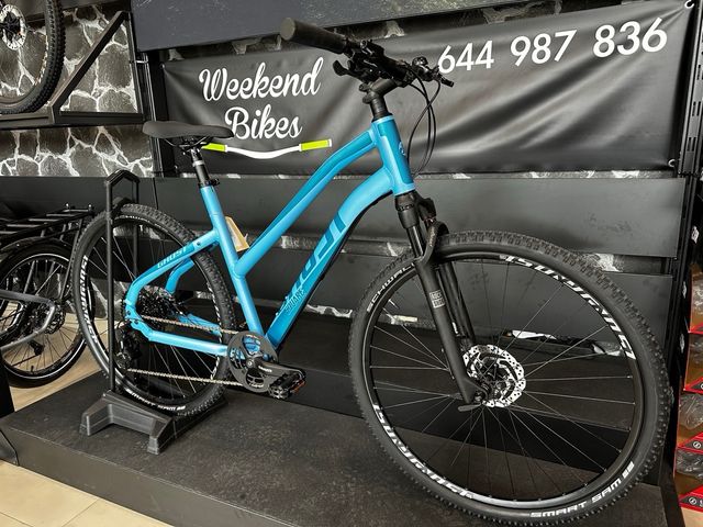 BICICLETA NUEVA GHOST SQUARE CROSS ESSENTIAL 29”