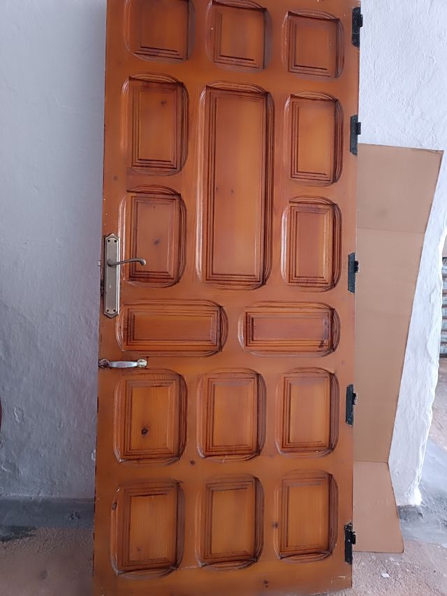 Puerta de madera maciza 198x85
