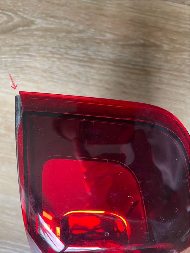 MERCEDES GLB LUZ TRASERA