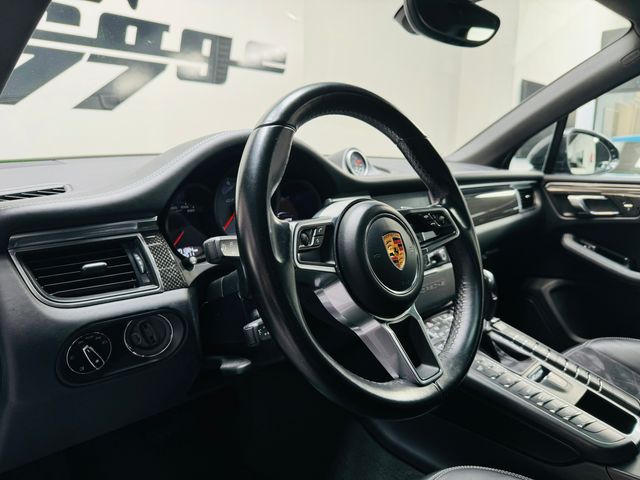 Porsche Macan 2016