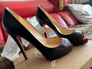 Laboutin plataforma peep toe