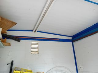 caseta de chapa sándwich