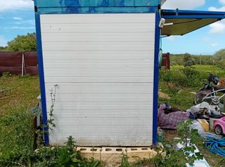 caseta de chapa sándwich