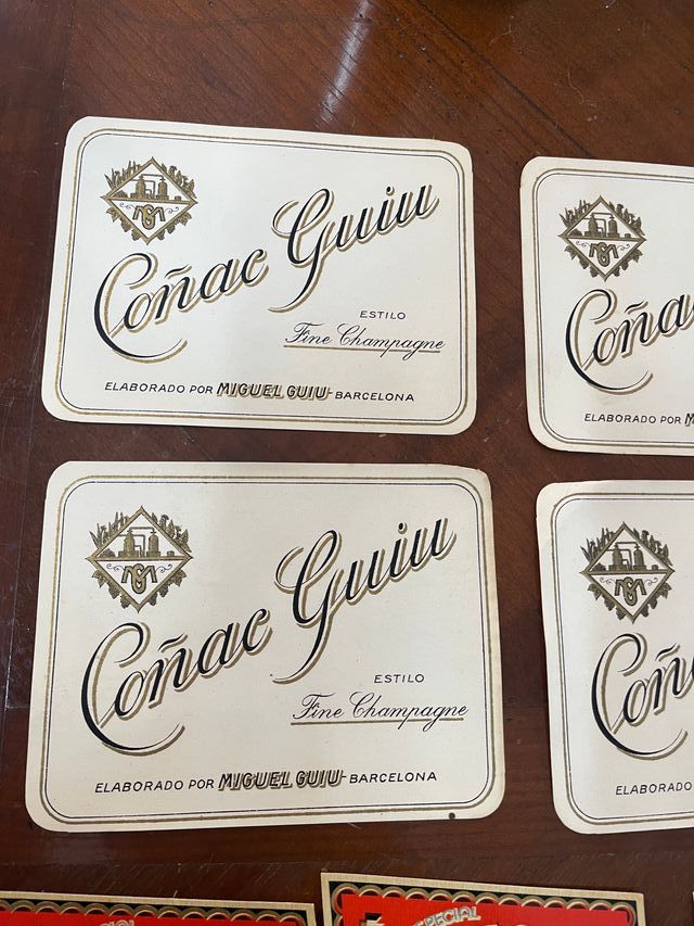 17 etiquetas antiguas, licores, Miguel Guiu