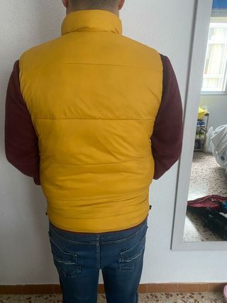 Chaleco acolchado mostaza Talla M