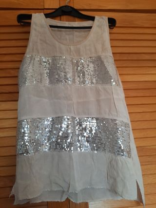 Camisa nude sin mangas lentejuelas