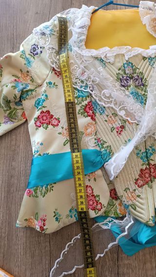 Traje de fallera en perfecto estado,