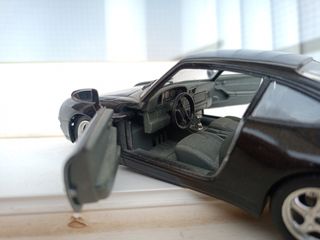 Porsche Carrera 911 1/24