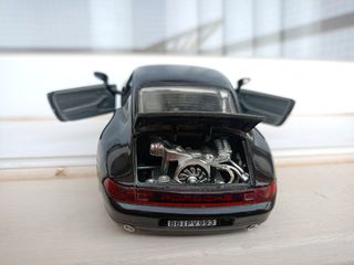 Porsche Carrera 911 1/24