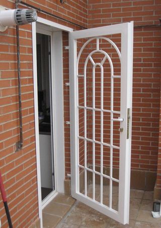 VALLAS Y REJAS METALICAS