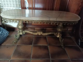 Mesa antigua de mármol y bronce