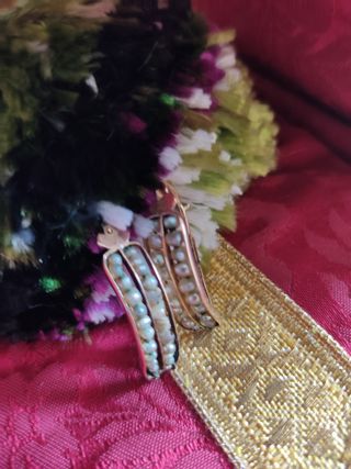 Pendientes de segoviana antiguos de oro
