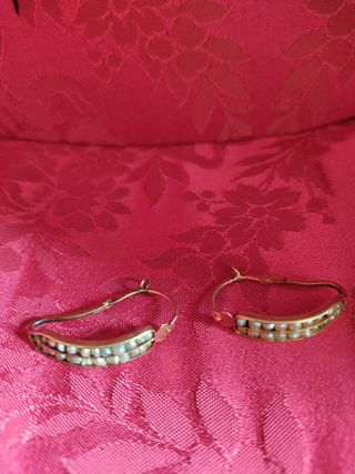 Pendientes de segoviana antiguos de oro
